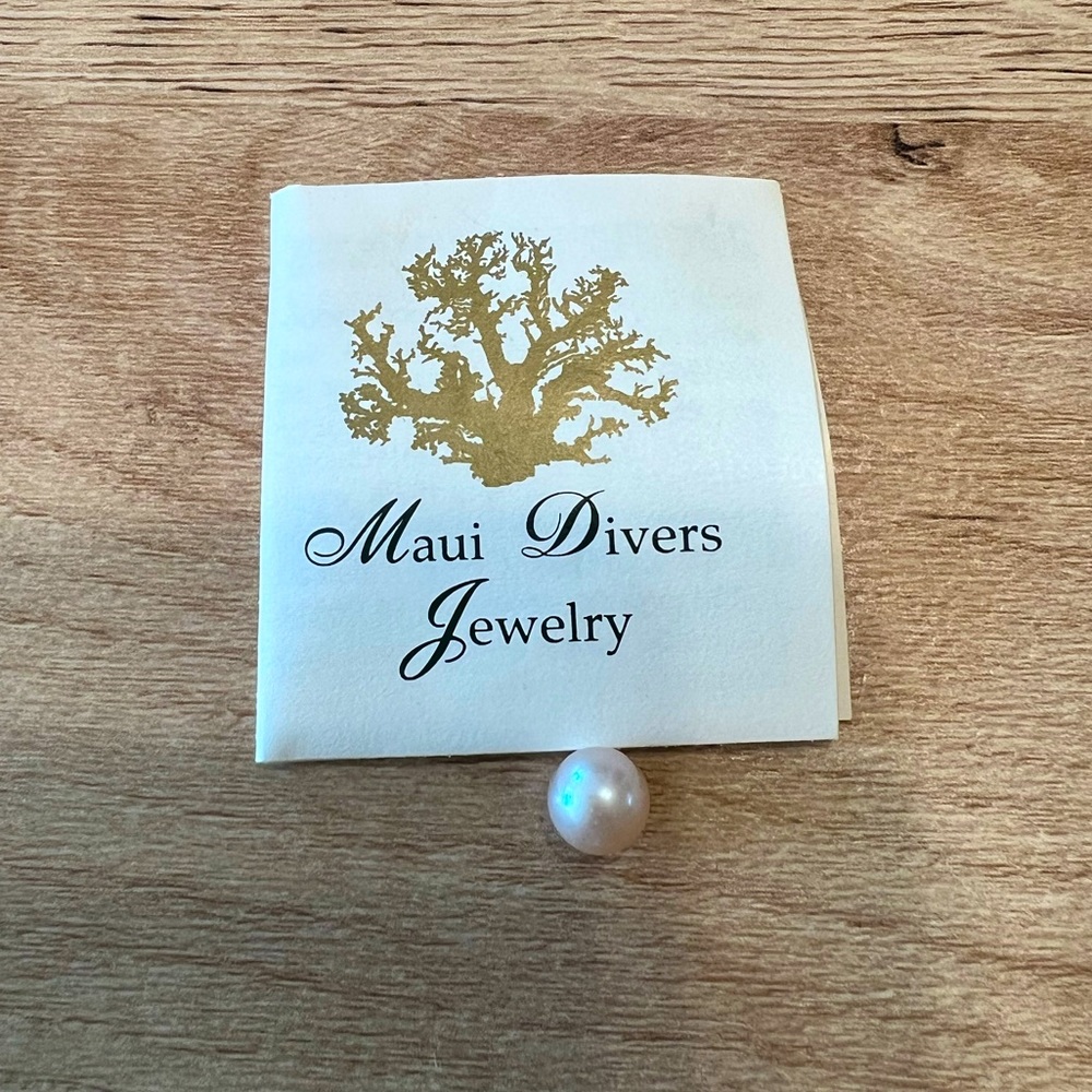 5mm authentic real stand alone white Pearl from Maui Divers Jewelry